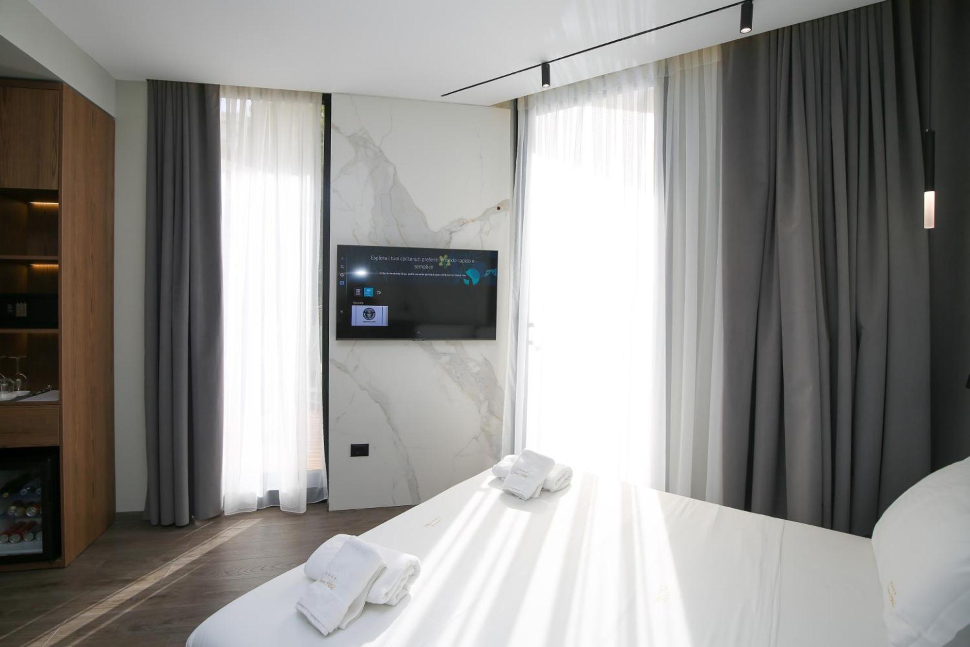 Charm Szálloda 4*