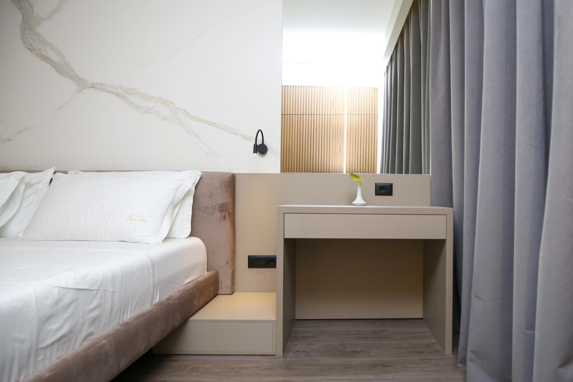 Hotel Charm Wlora