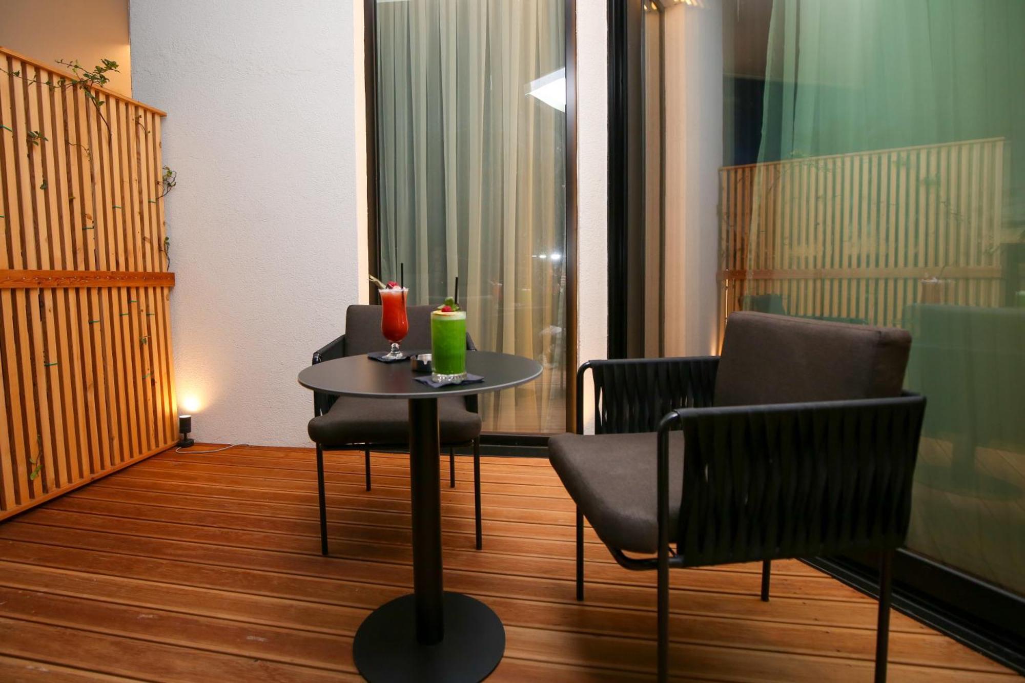 Charm Hotel 4*